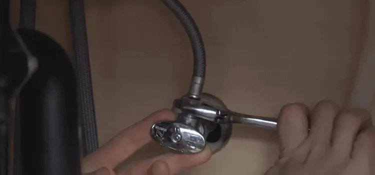 connect water supply line to faucet