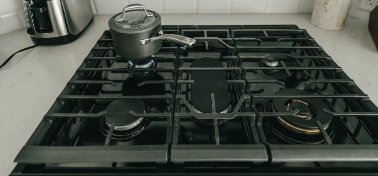 How to Clean Gas Cooktops